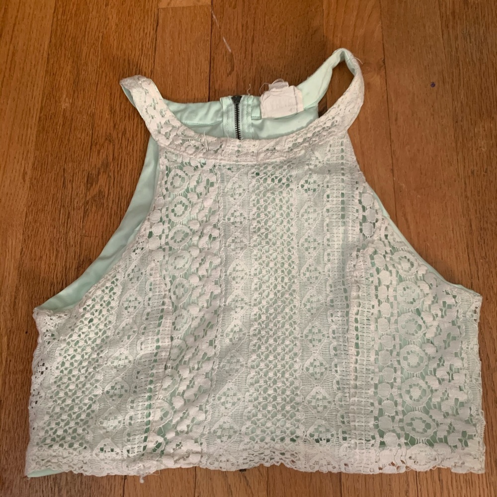 Crop top